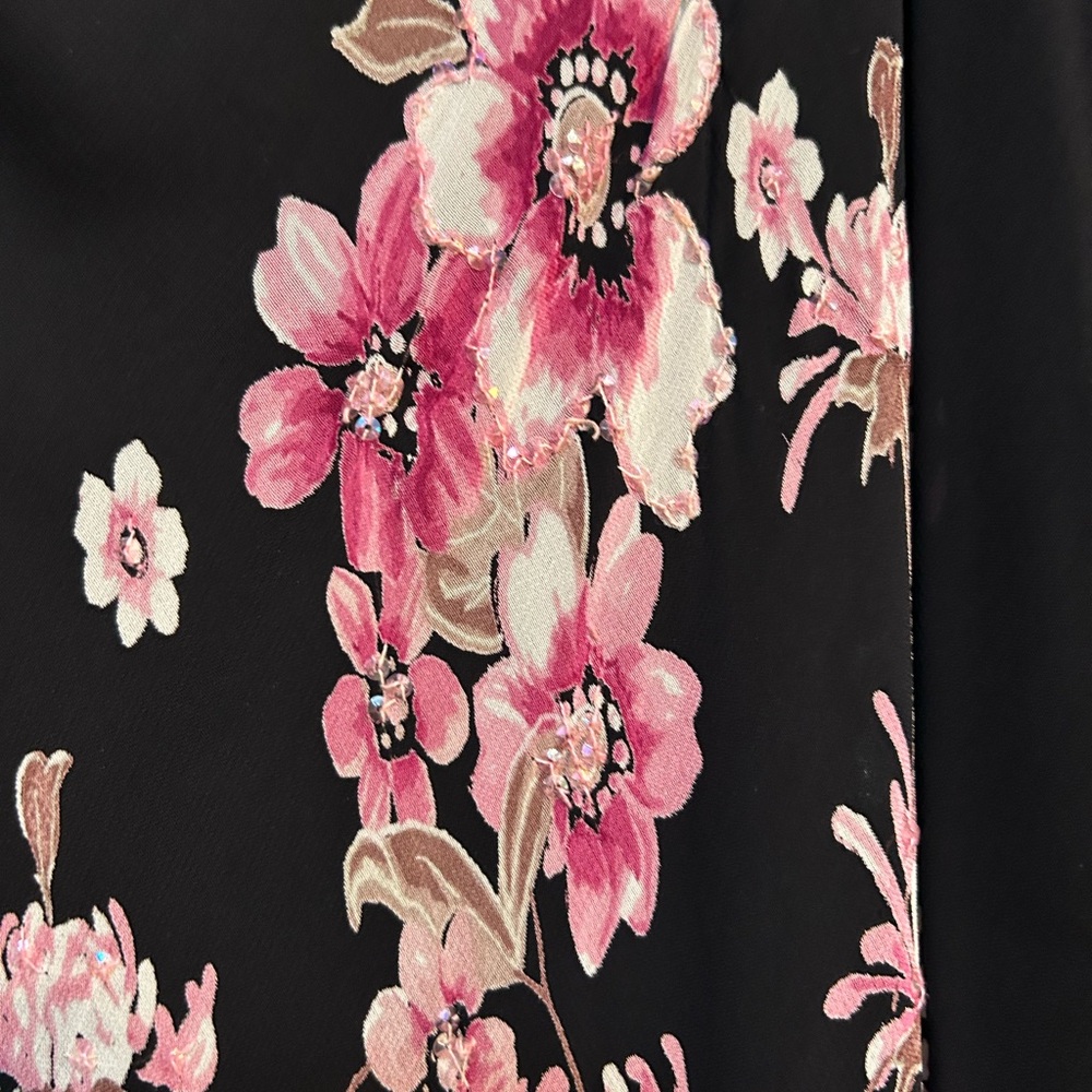 Dressbarn Vintage Black Maxi Skirt with Pink and White Floral Pattern - Picture 4 of 8